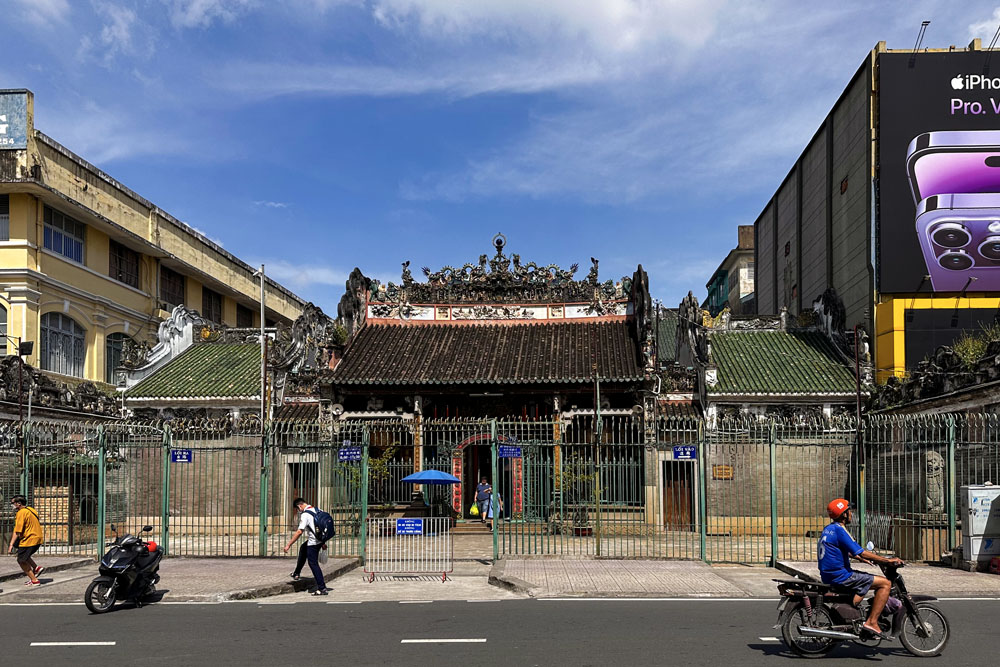 Китайский храм Thien Hau Pagoda в Хо Ши Мине
