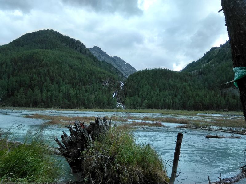 водопад перед бродом на озеро Дарашколь. Радиалки на Кучерлинском озере