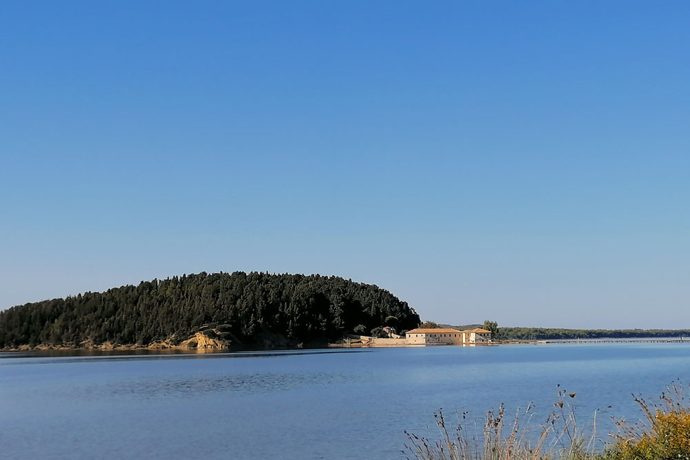Что посмотреть возле Влёры. Монастырь святой Марии (Manastiri i Shën Mërisë)