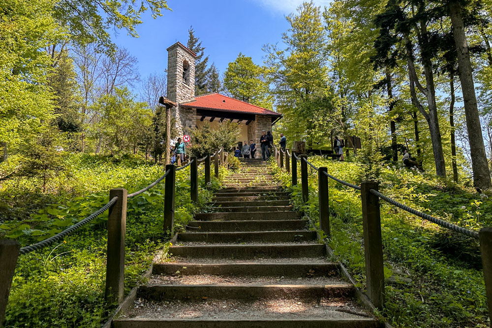 Церковь в парке Sljeme
Crkva Majka Božja Sljemenska Kraljica Hrvata