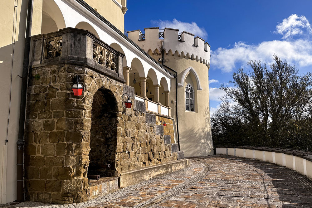 Замок Тракошчан (Trakošćan)